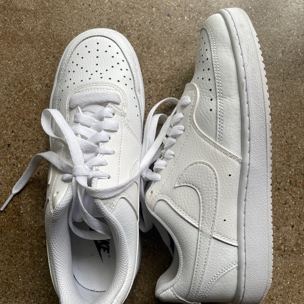 *worn once* Nike White Court Vision Low